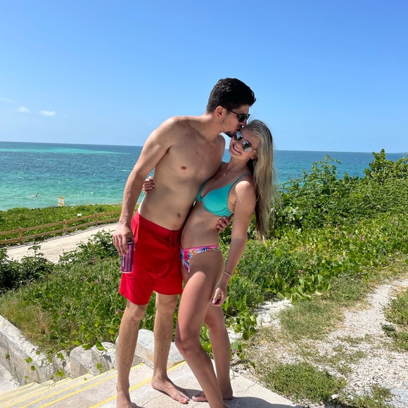 Meet Your Posher - Picture 2 of 4